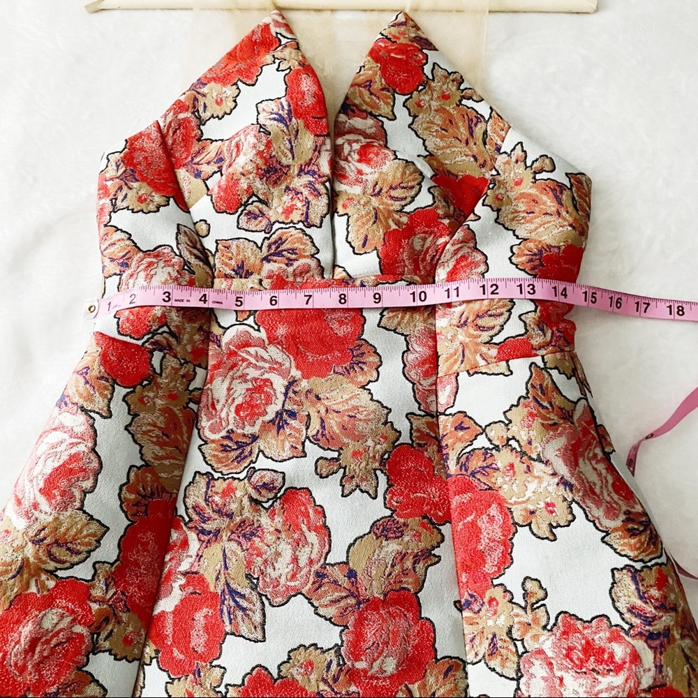 Topshop Gorgeous Floral Brocade Dress - Picture 10 of 16